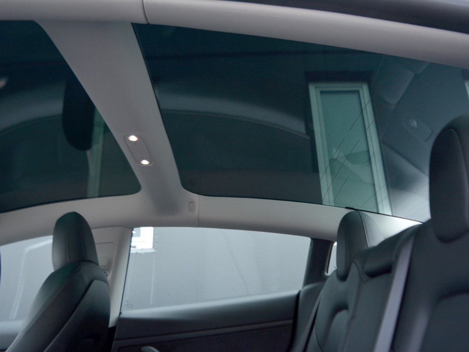 16 - Tesla Model 3 long range dual motor awd