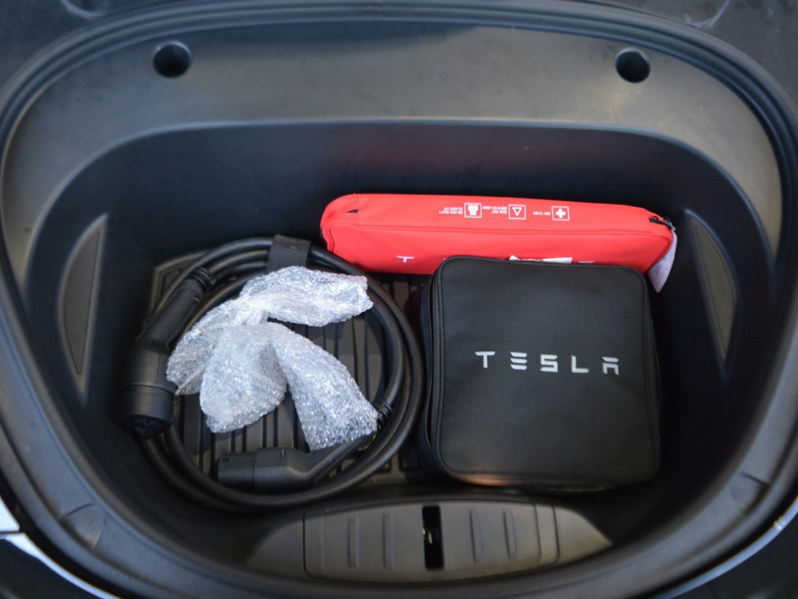 17 - Tesla Model 3 long range dual motor awd