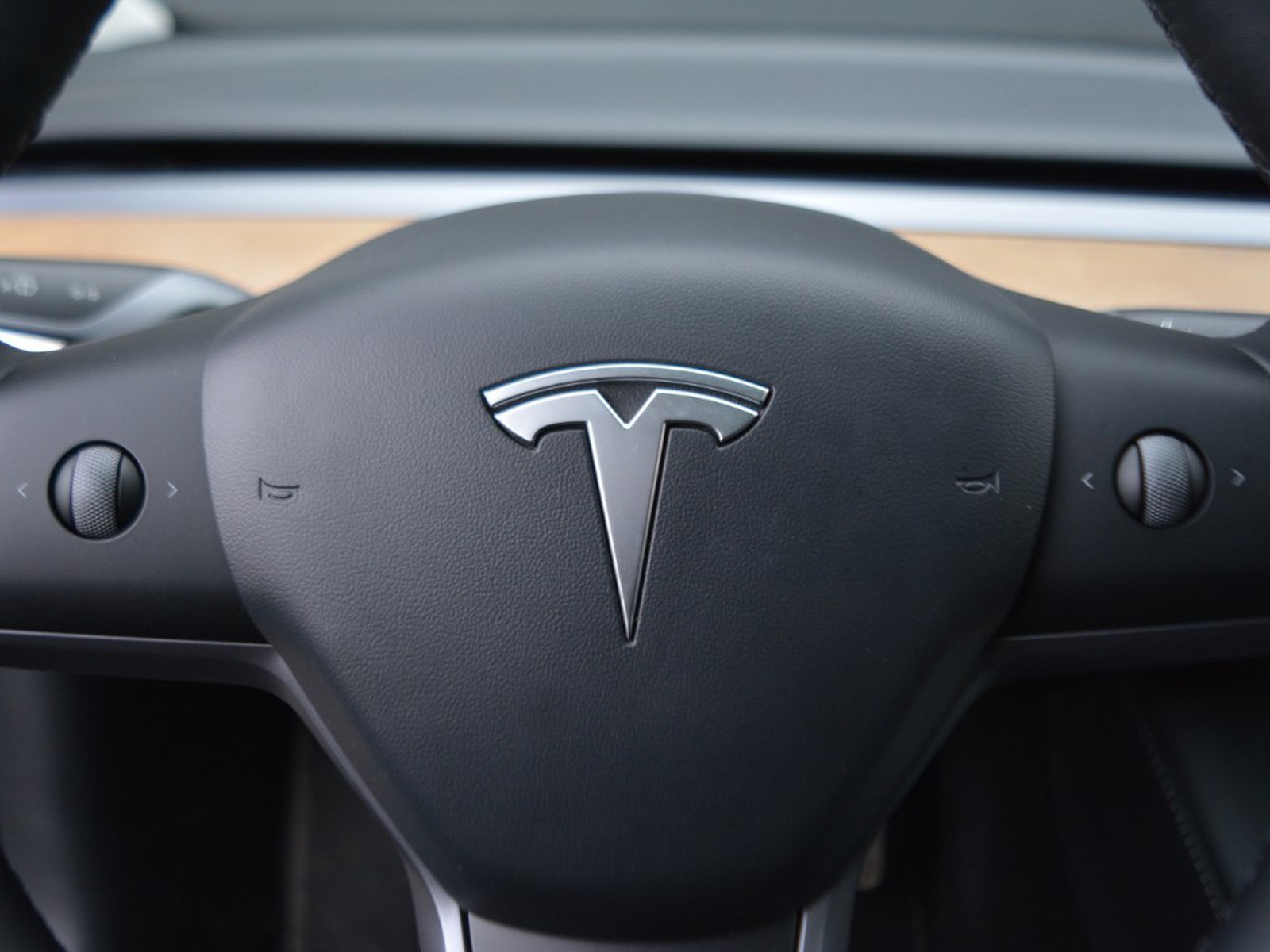 21 - Tesla Model 3 long range dual motor awd