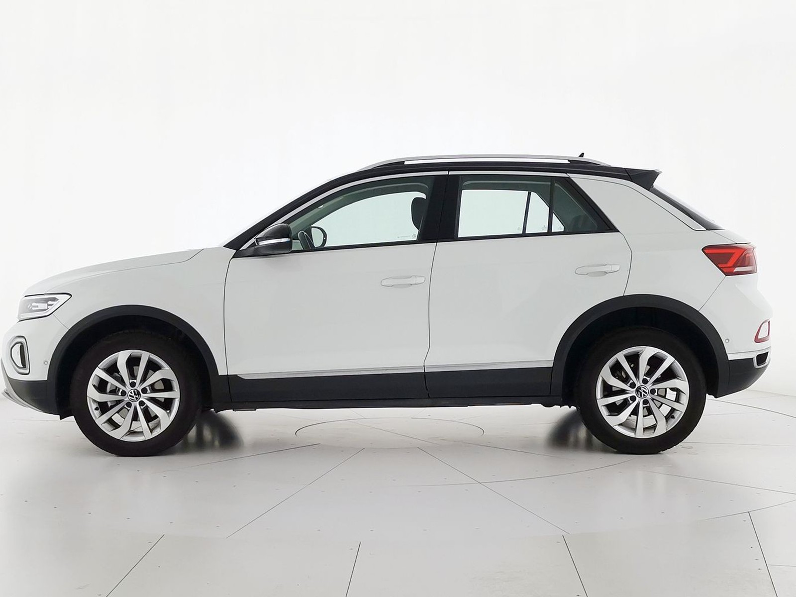 3 - Volkswagen T-Roc 1.5 tsi act style dsg