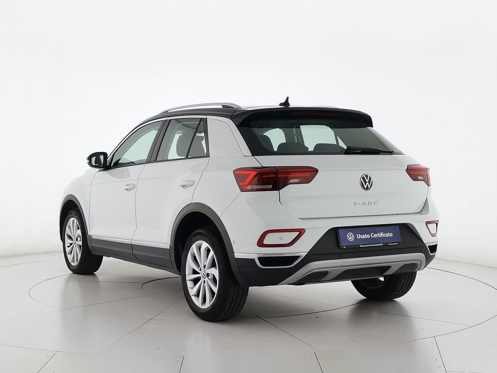 4 - Volkswagen T-Roc 1.5 tsi act style dsg