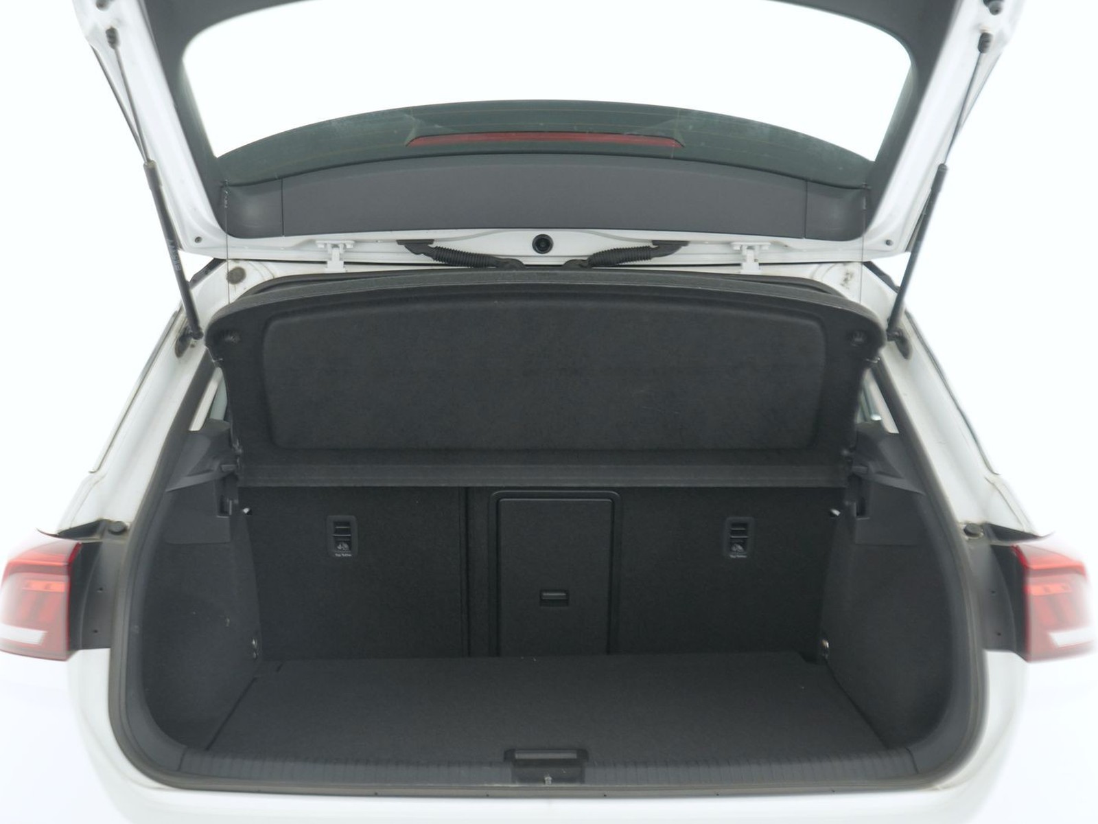 10 - Volkswagen T-Roc 1.5 tsi act style dsg