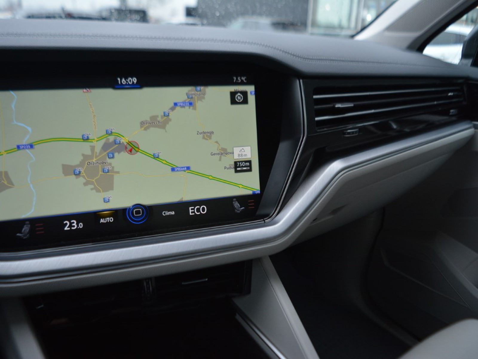 11 - Volkswagen Touareg 3.0 v6 tdi scr 231cv elegance 4motion tiptronic