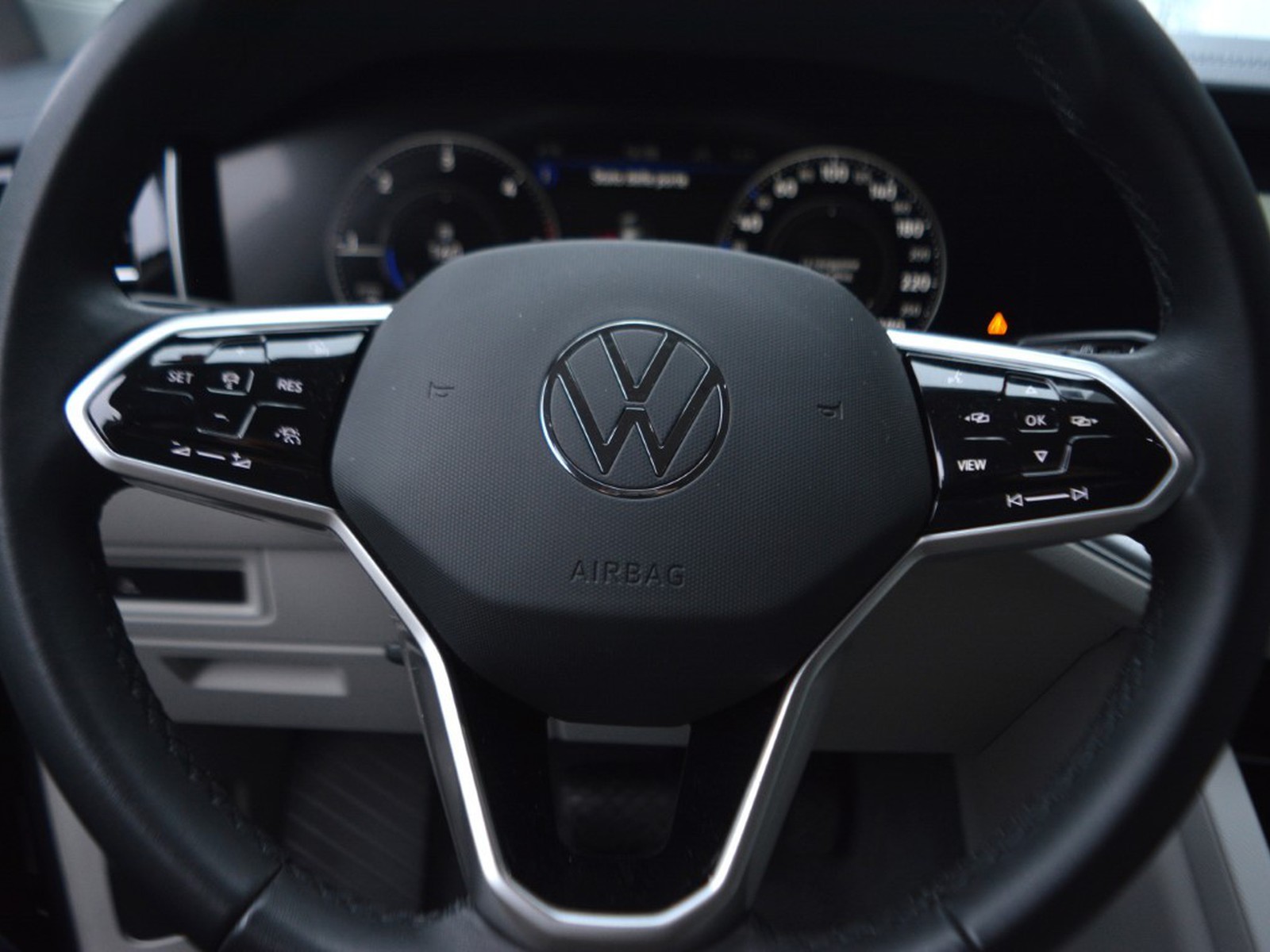 16 - Volkswagen Touareg 3.0 v6 tdi scr 231cv elegance 4motion tiptronic