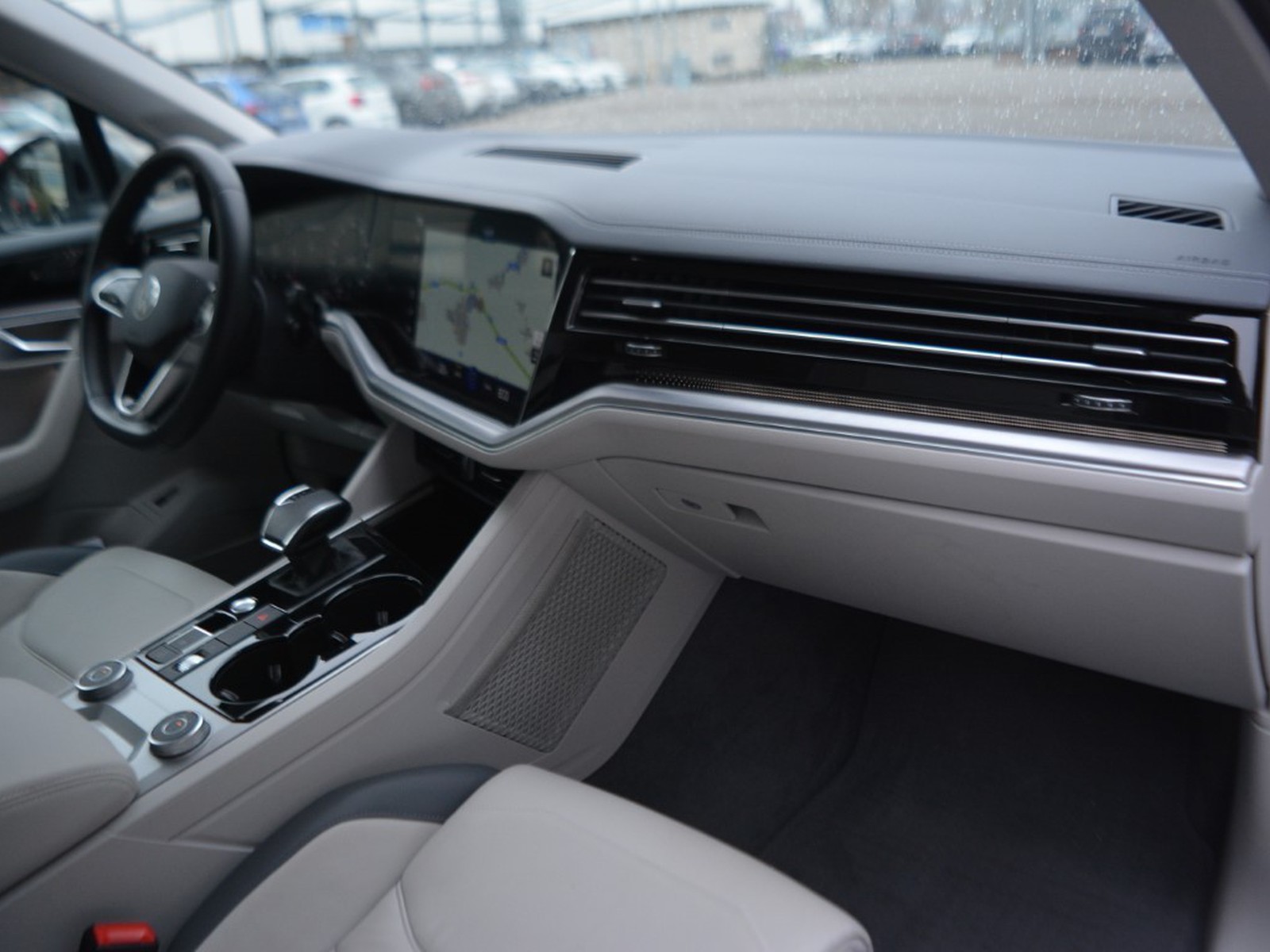 8 - Volkswagen Touareg 3.0 v6 tdi scr 231cv elegance 4motion tiptronic