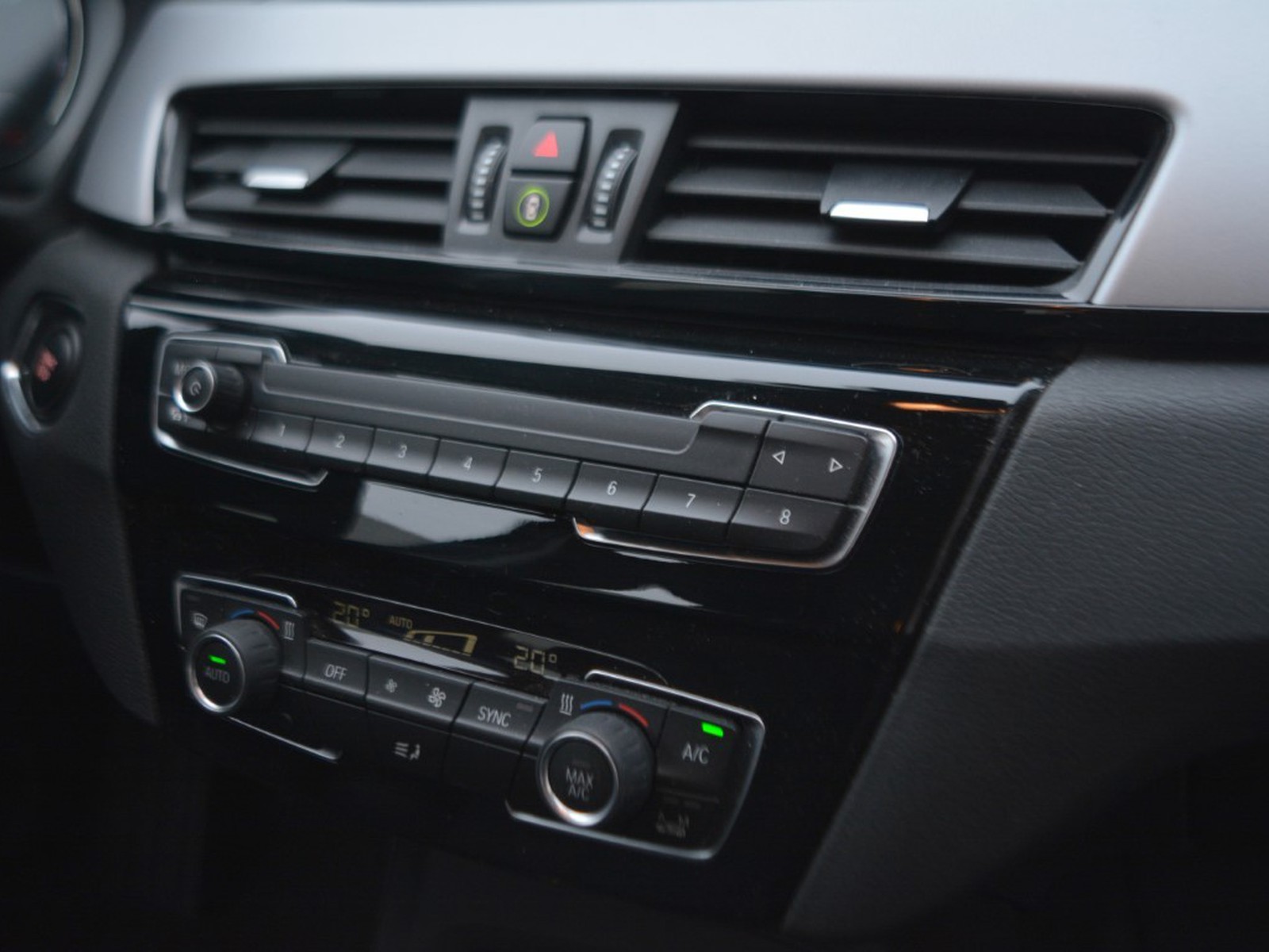 11 - BMW X1 25e xdrive business advantage steptronic