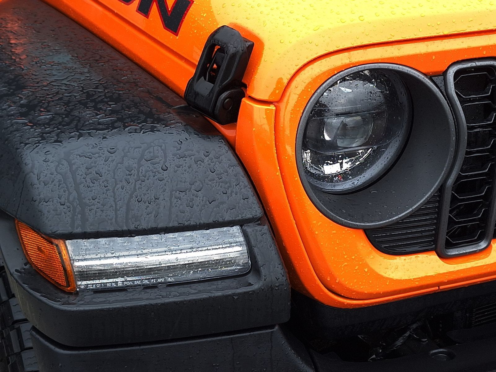 14 - Jeep Wrangler unlimited 2.0 turbo rubicon 4x4 auto