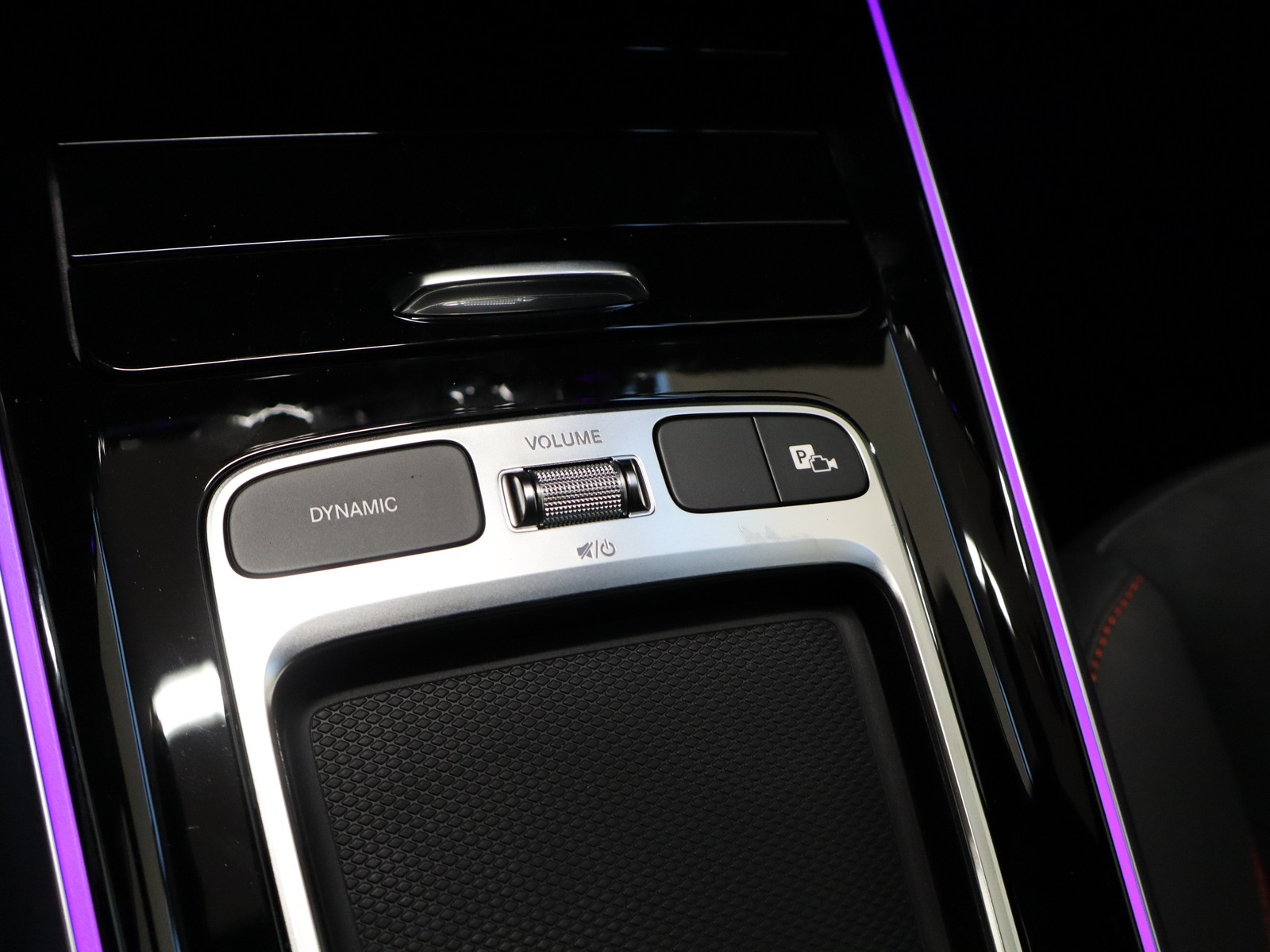 14 - Mercedes GLA 180 amg line advanced plus 7g-dct