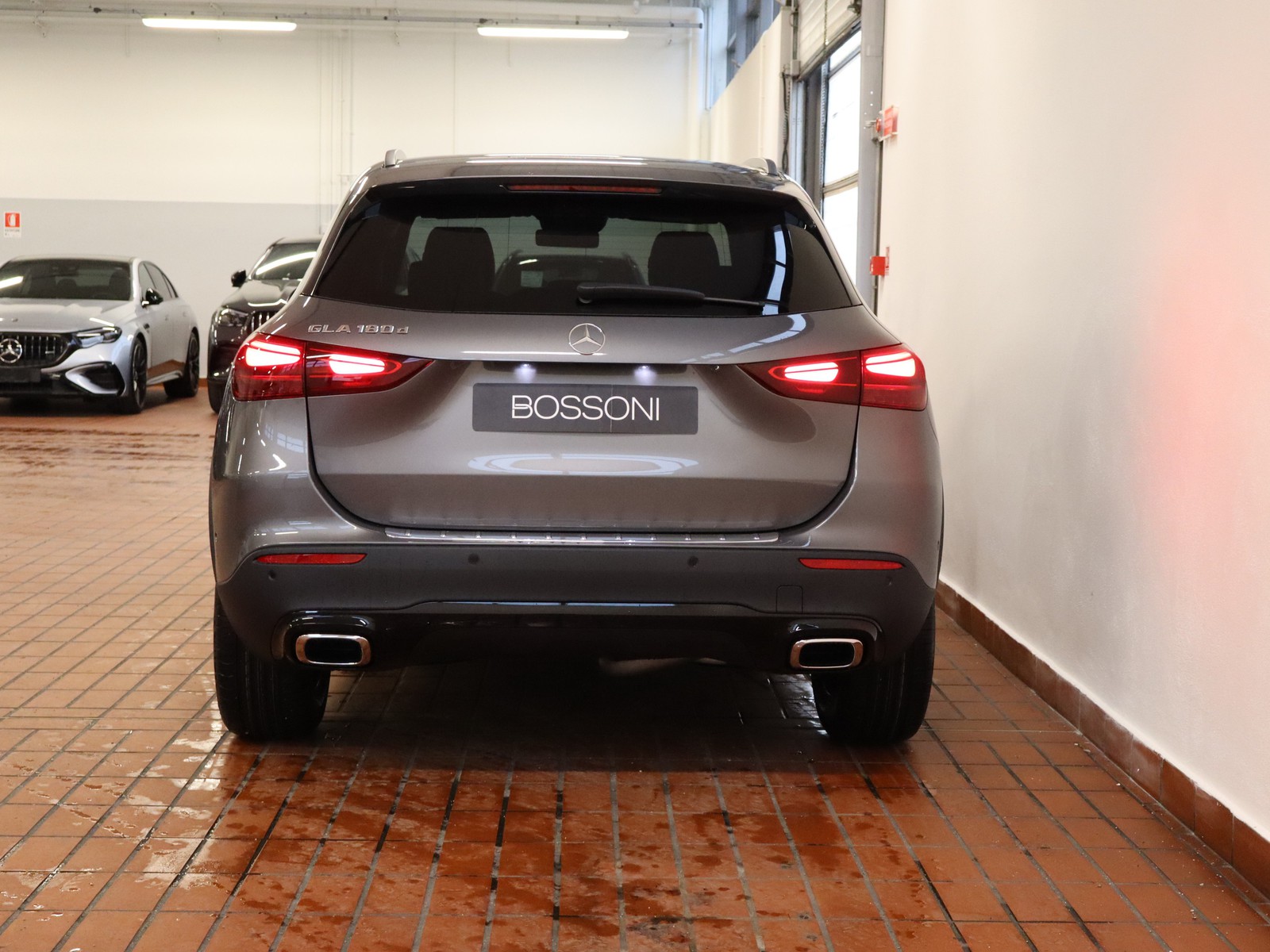 5 - Mercedes GLA 180 d progressive advanced 8g-dct