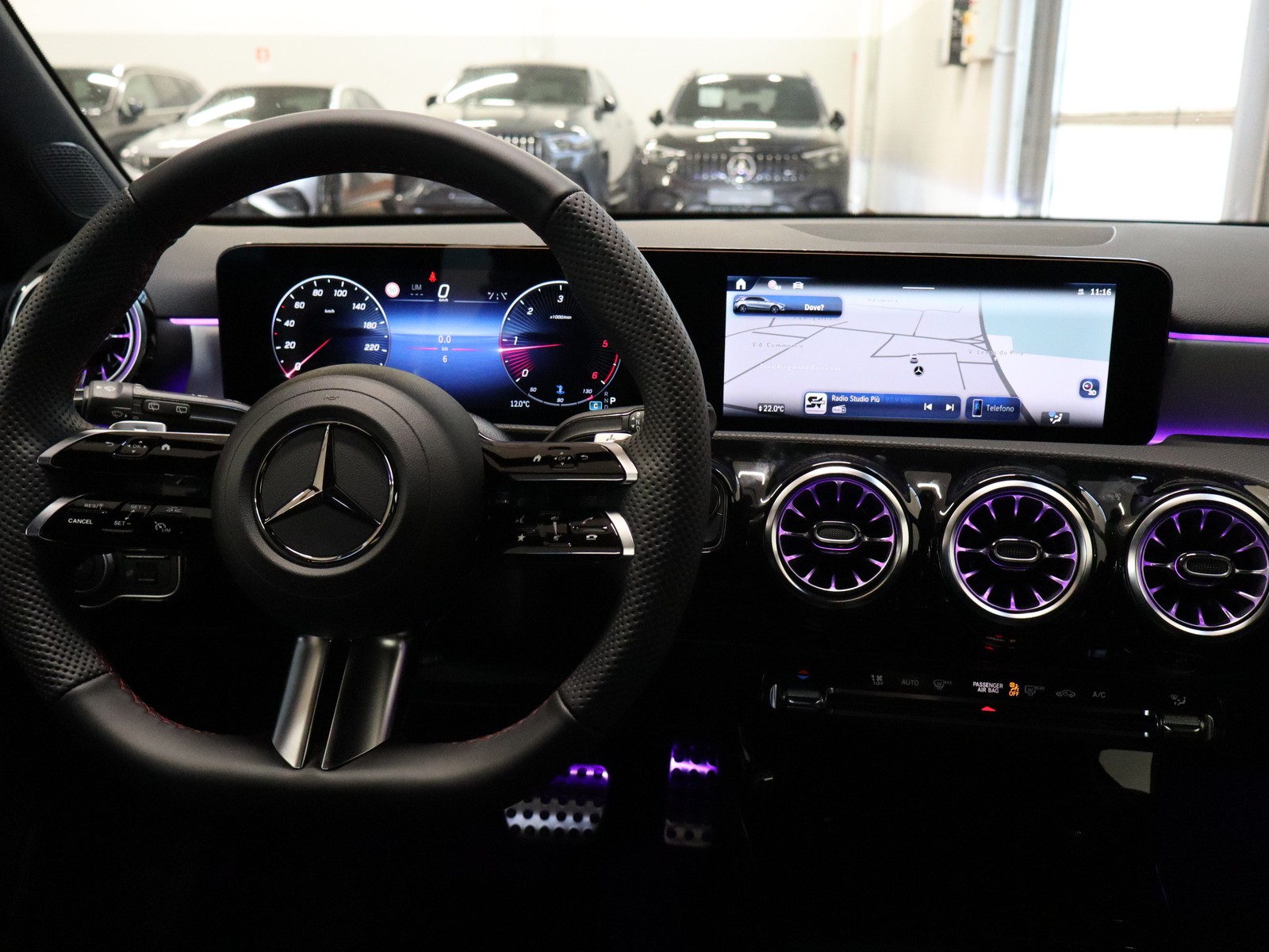 12 - Mercedes Classe A 180 d amg line extra speedshift dct amg 8g