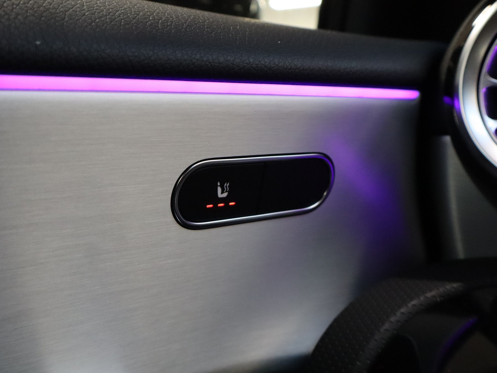 15 - Mercedes Classe A 180 d amg line extra speedshift dct amg 8g