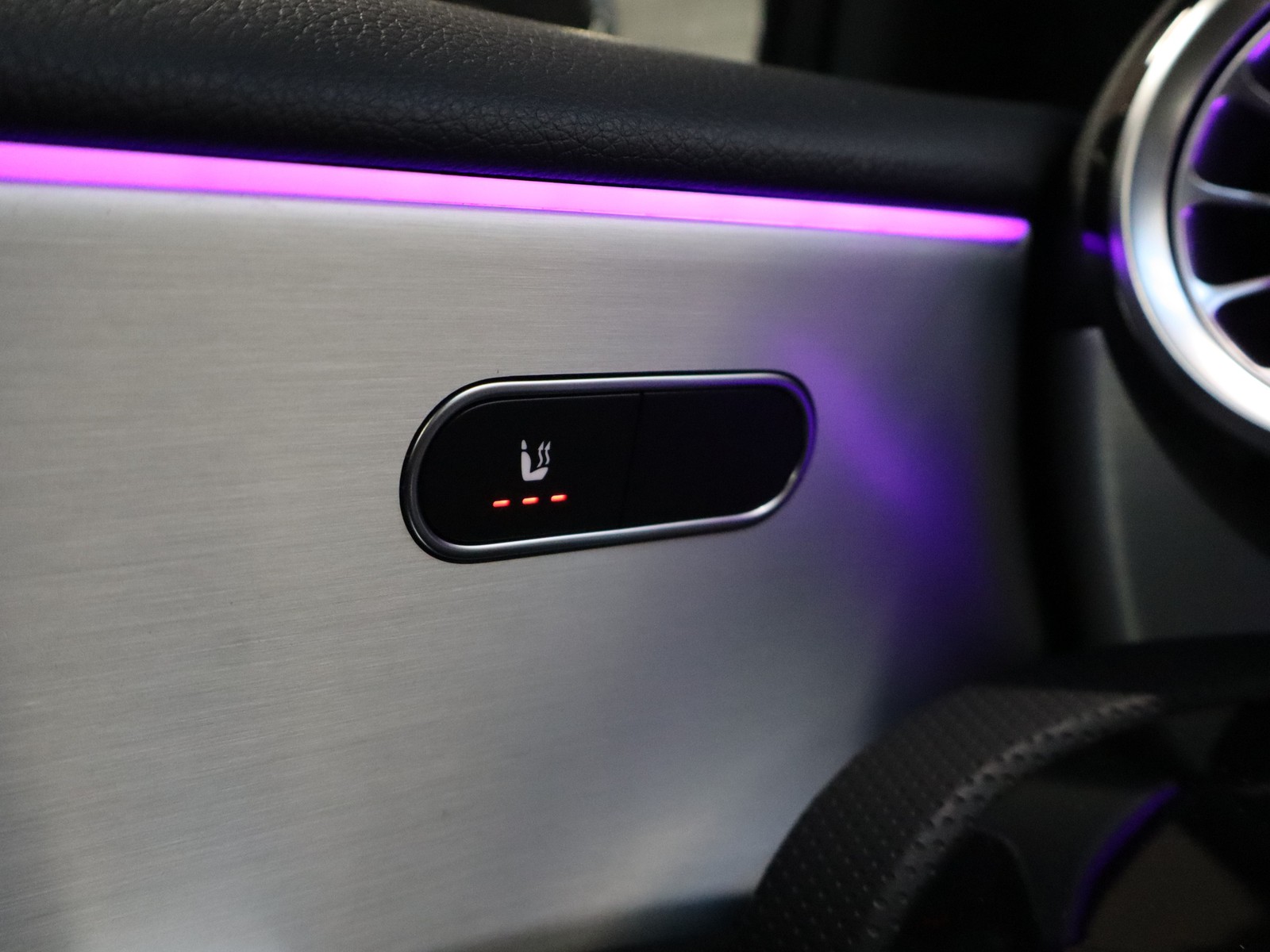 15 - Mercedes Classe A 180 d amg line extra speedshift dct amg 8g