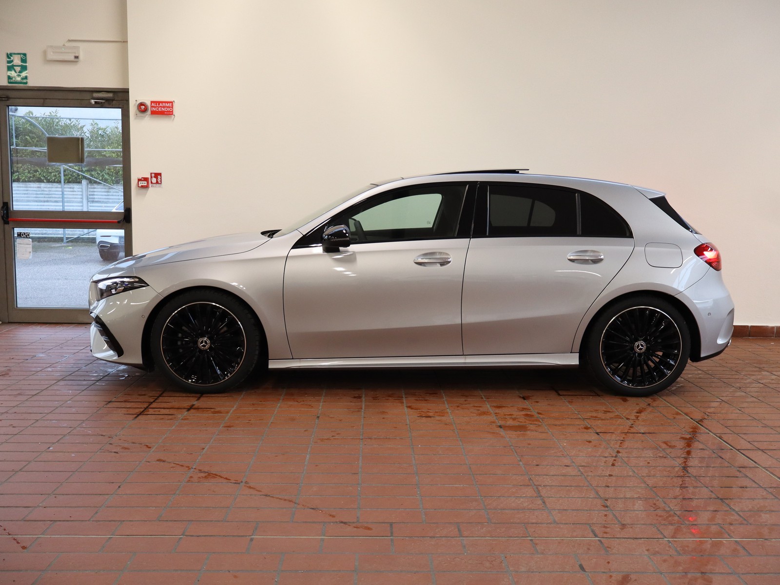 3 - Mercedes Classe A 180 d amg line extra speedshift dct amg 8g