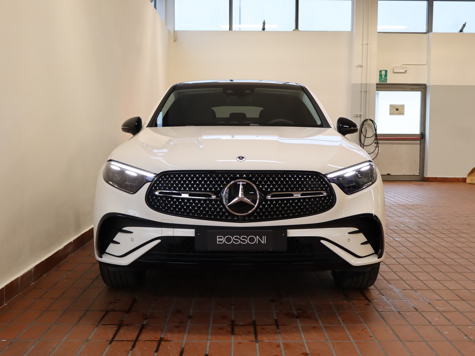 2 - Mercedes GLC coupe 220 d amg line premium 4matic 9g-tronic