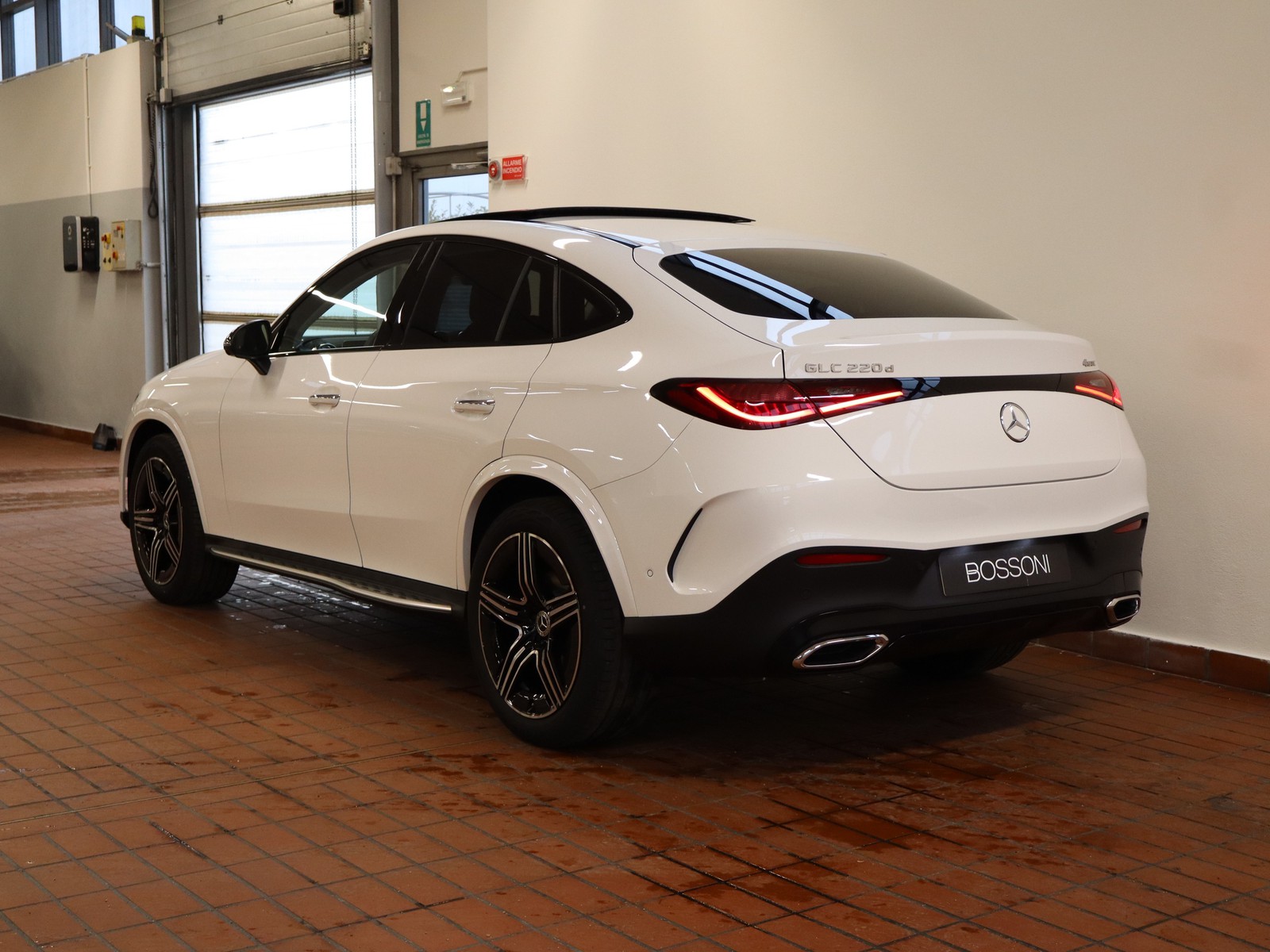 5 - Mercedes GLC coupe 220 d amg line premium 4matic 9g-tronic