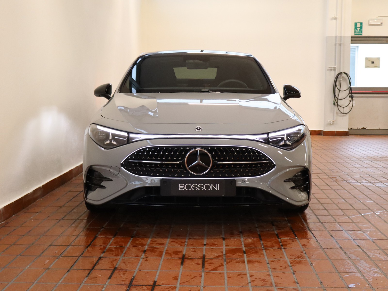 2 - Mercedes CLA 200 premium auto