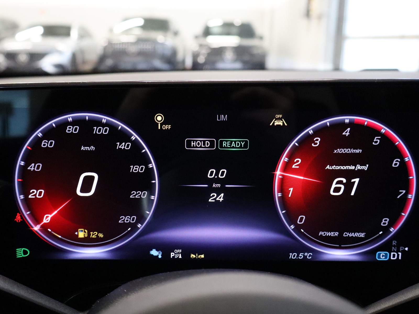 9 - Mercedes CLA 200 premium auto