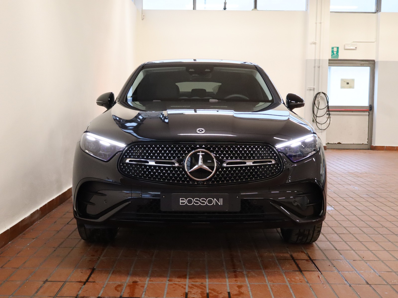 2 - Mercedes GLC coupe 220 d amg line premium 4matic 9g-tronic