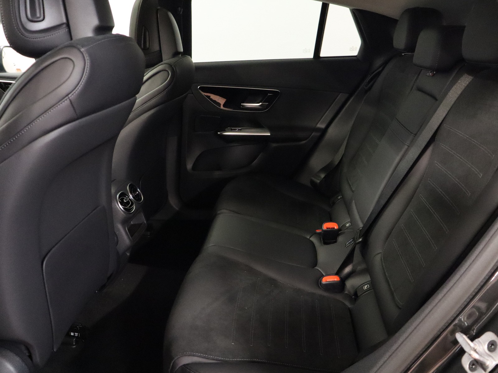 8 - Mercedes GLC coupe 220 d amg line premium 4matic 9g-tronic