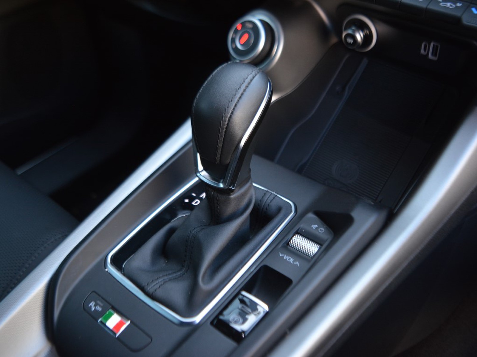 12 - Alfa Romeo Tonale 1.5 hybrid 160cv veloce tct7