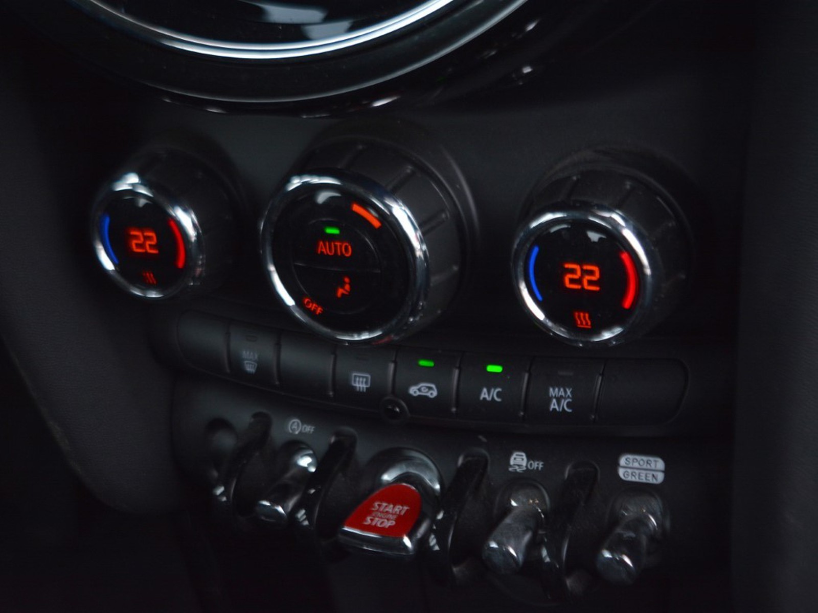 11 - Mini One 5 porte 1.5 twin power turbo 102cv classic