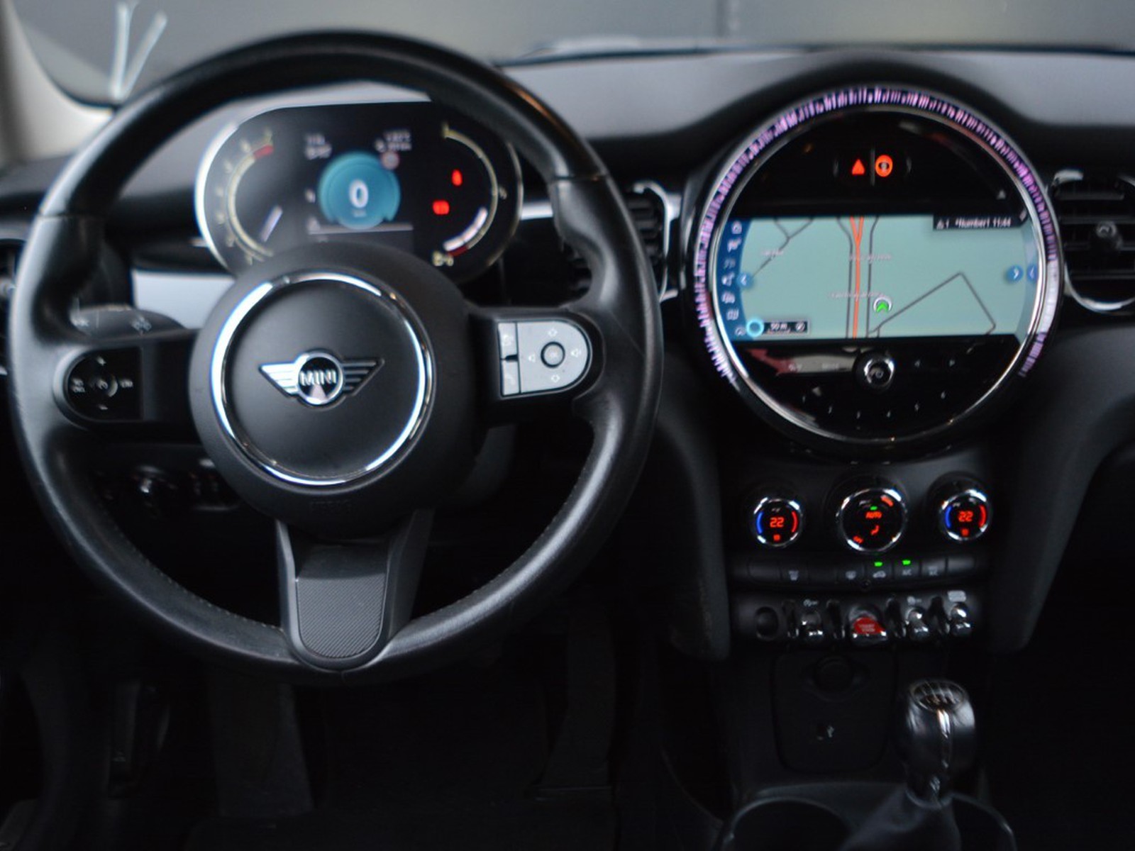 9 - Mini One 5 porte 1.5 twin power turbo 102cv classic