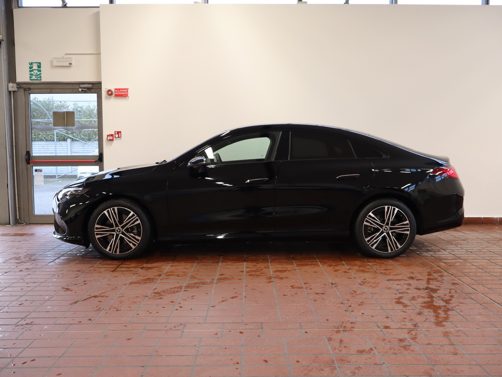 3 - Mercedes CLA eq 250+ advanced plus