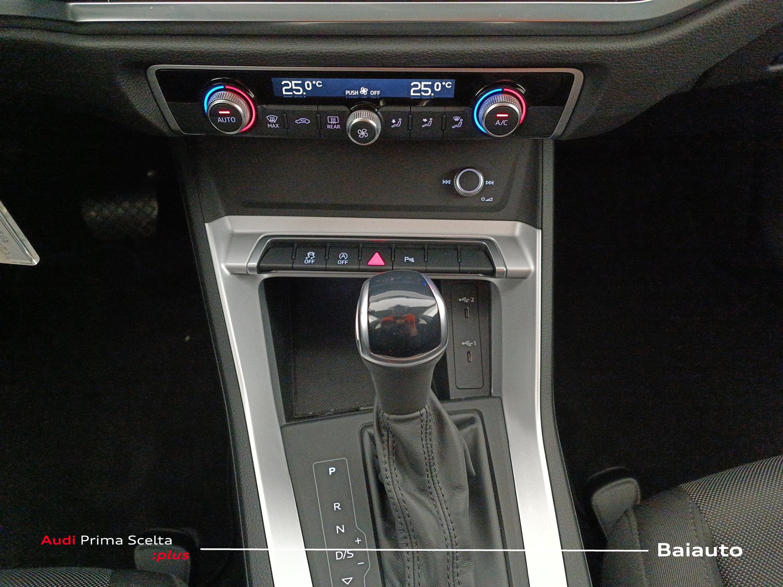 12 - Audi Q3 35 2.0 tdi business advanced s tronic