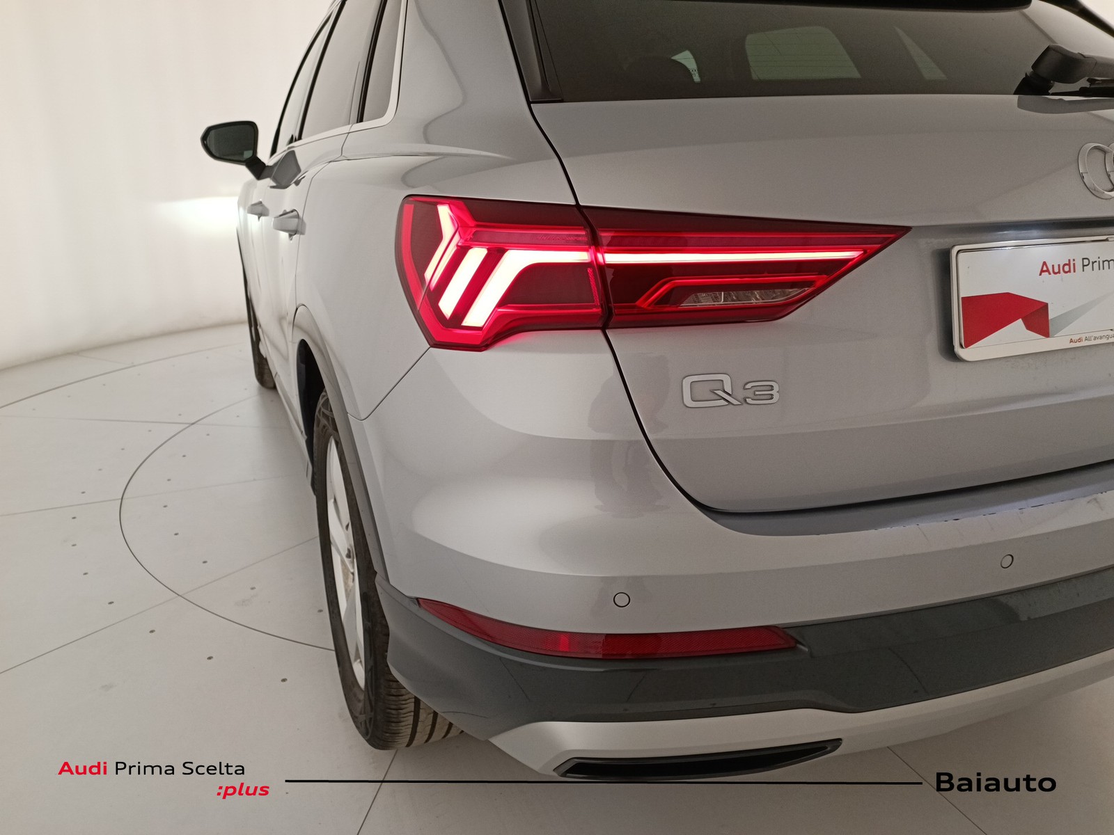 27 - Audi Q3 35 2.0 tdi business advanced s tronic