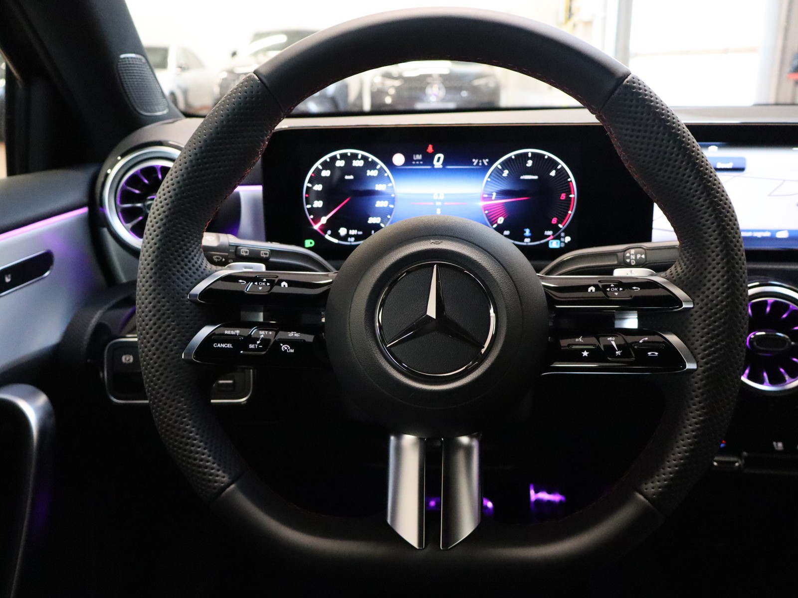 17 - Mercedes Classe A 180 d amg line extra speedshift dct amg 8g