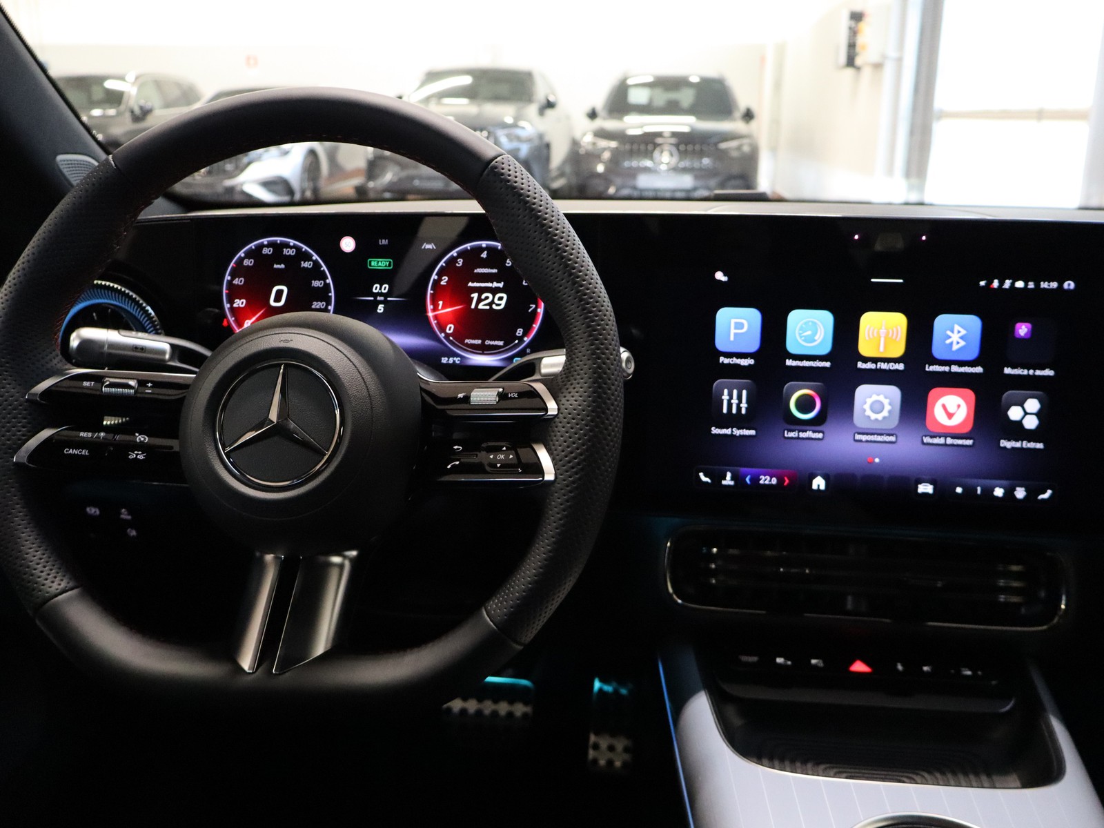 12 - Mercedes CLA 200 advanced plus 4matic auto