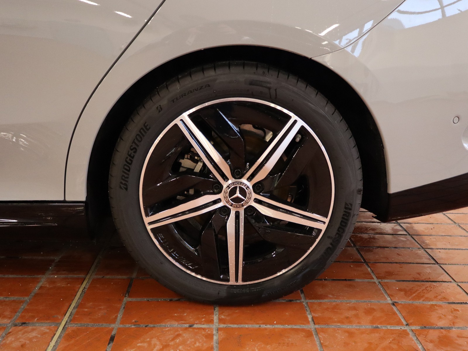 4 - Mercedes CLA 200 premium 4matic auto