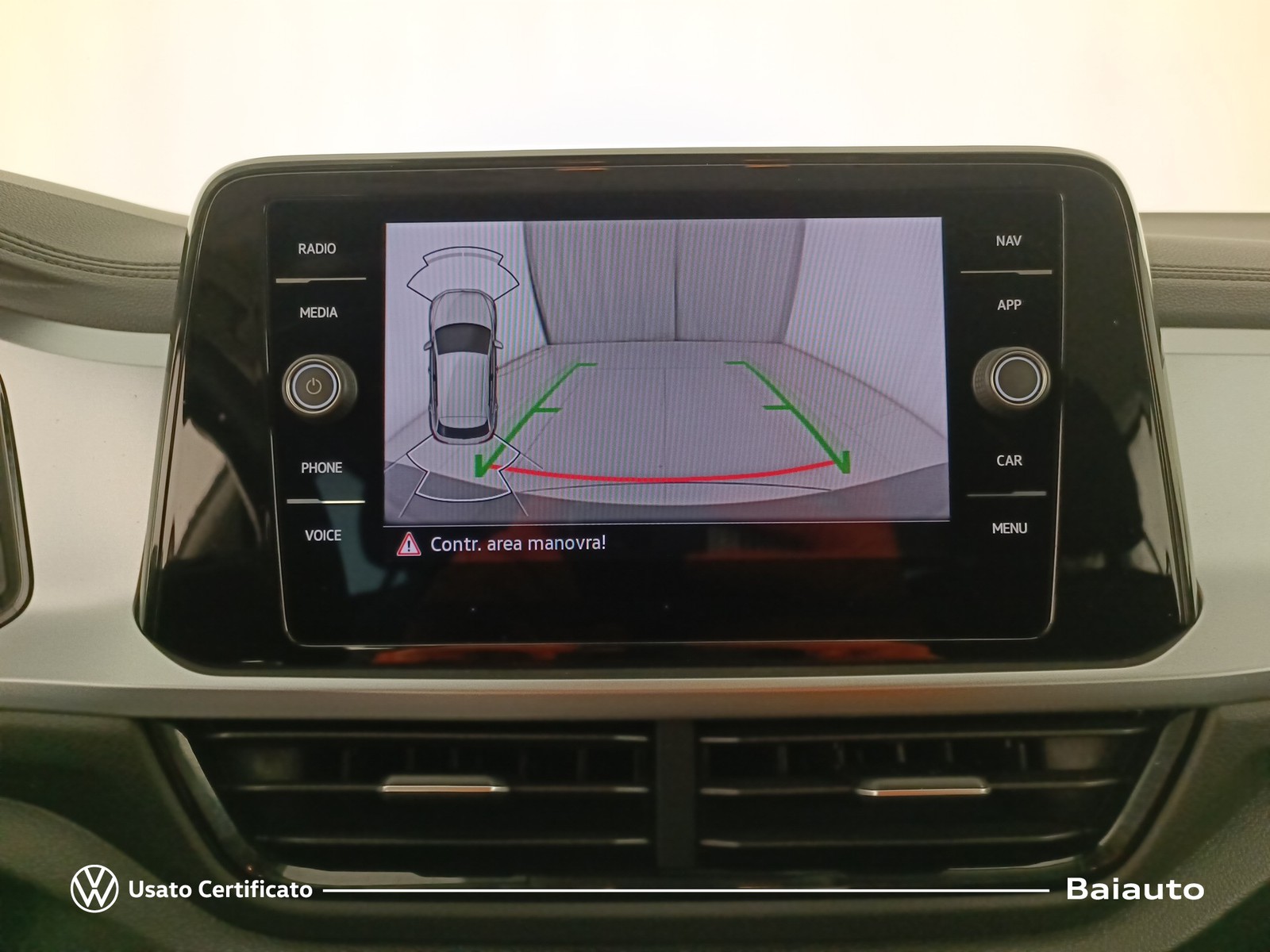 27 - Volkswagen T-Roc 2.0 tdi scr 115cv style