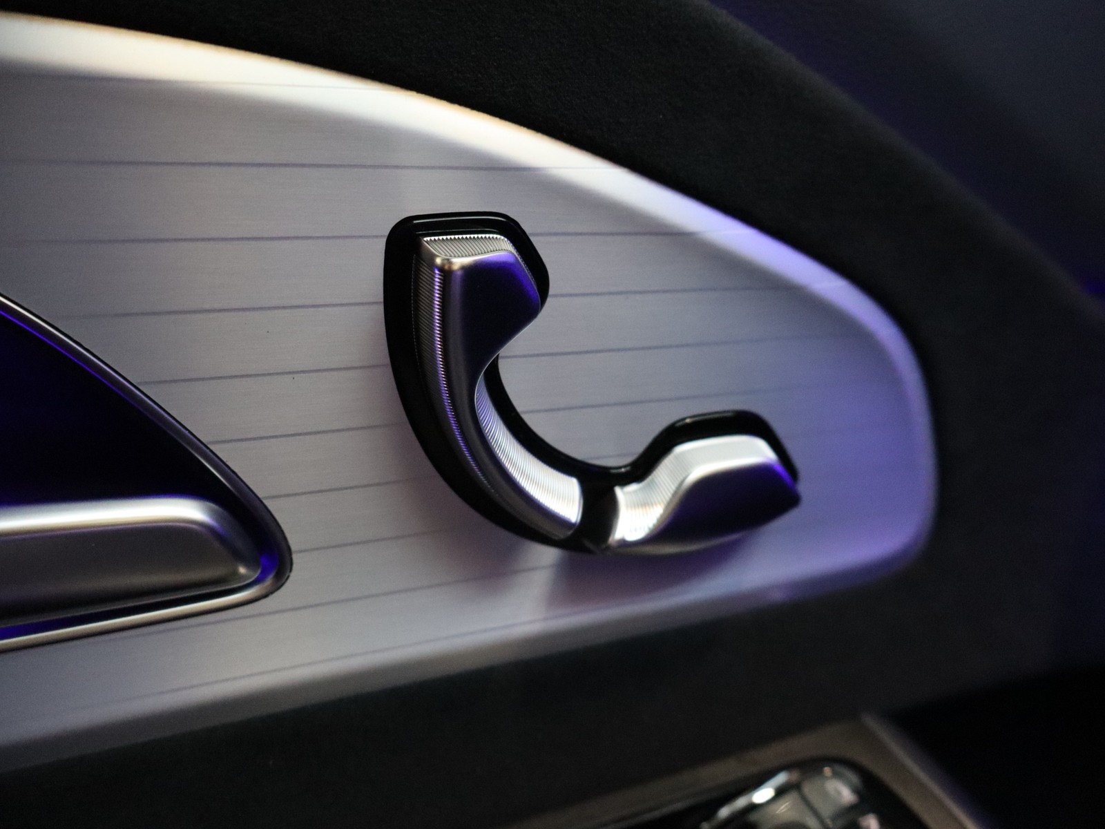 15 - Mercedes CLA 200 premium auto