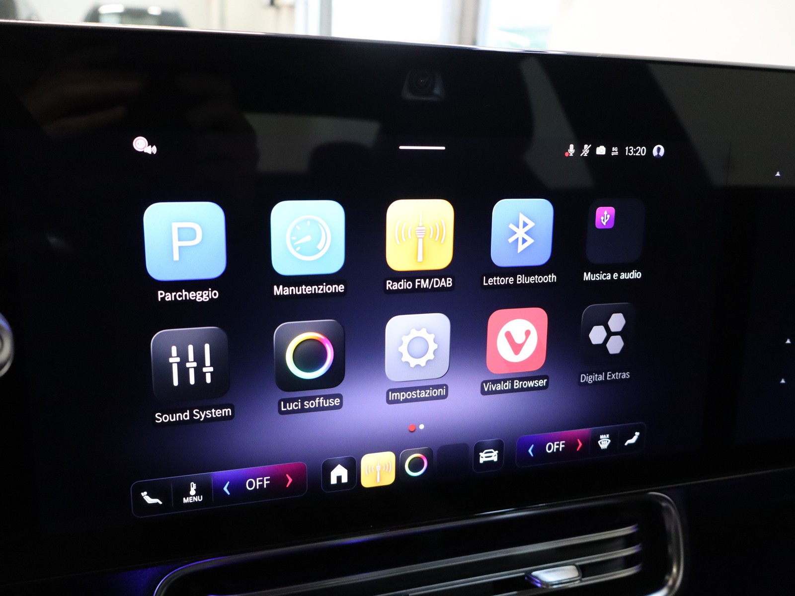 10 - Mercedes CLA 200 premium auto