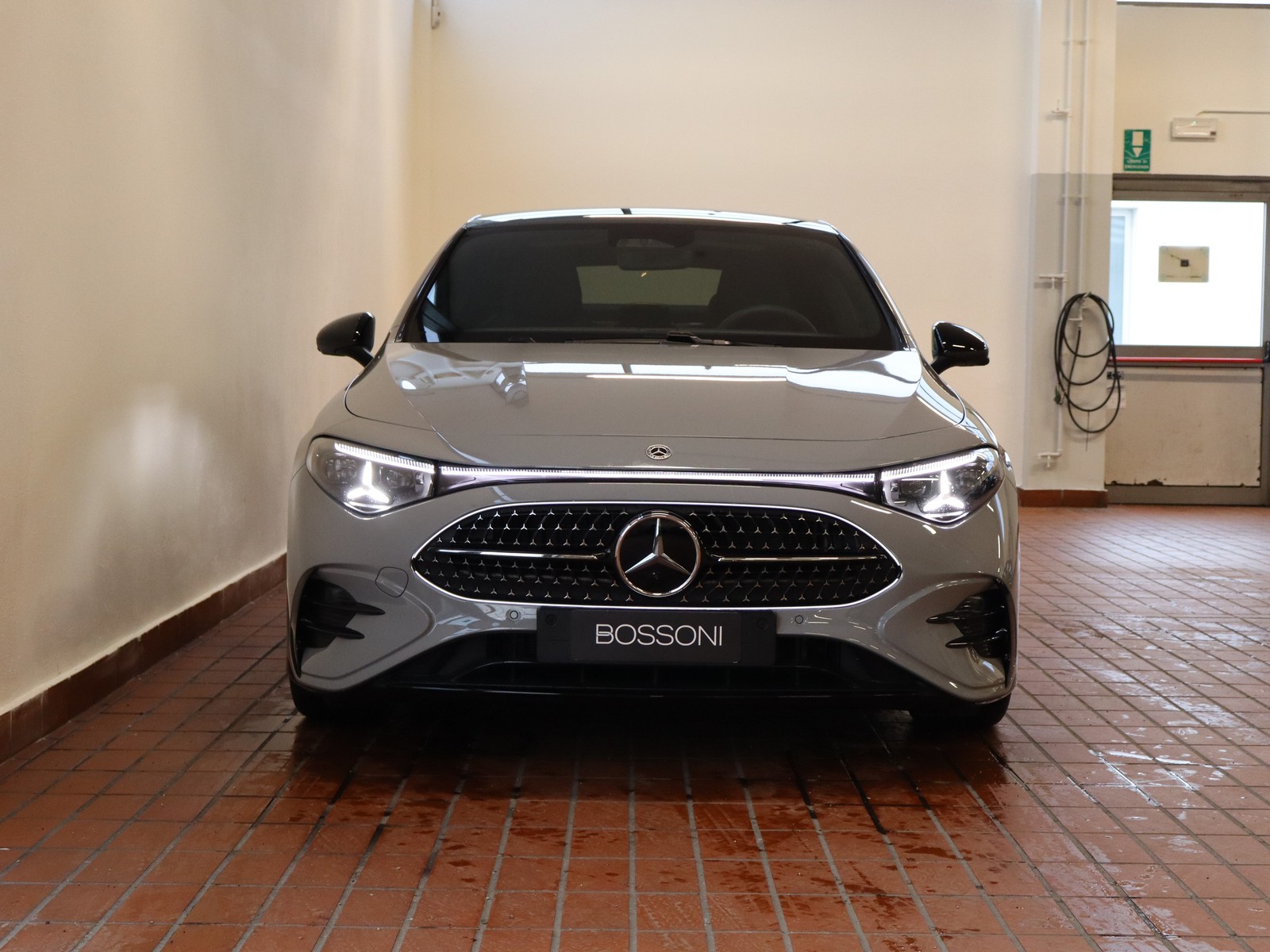 2 - Mercedes CLA 200 premium 4matic auto