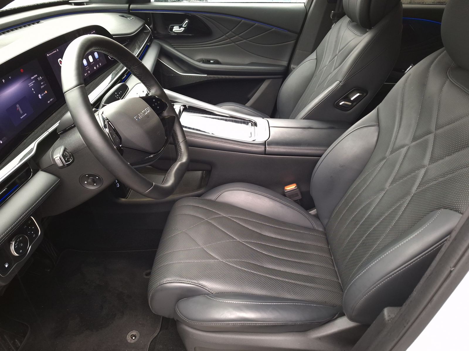 11 - Omoda 9 shs-p 1.5 tgdi plug-in premium i-awd dht3