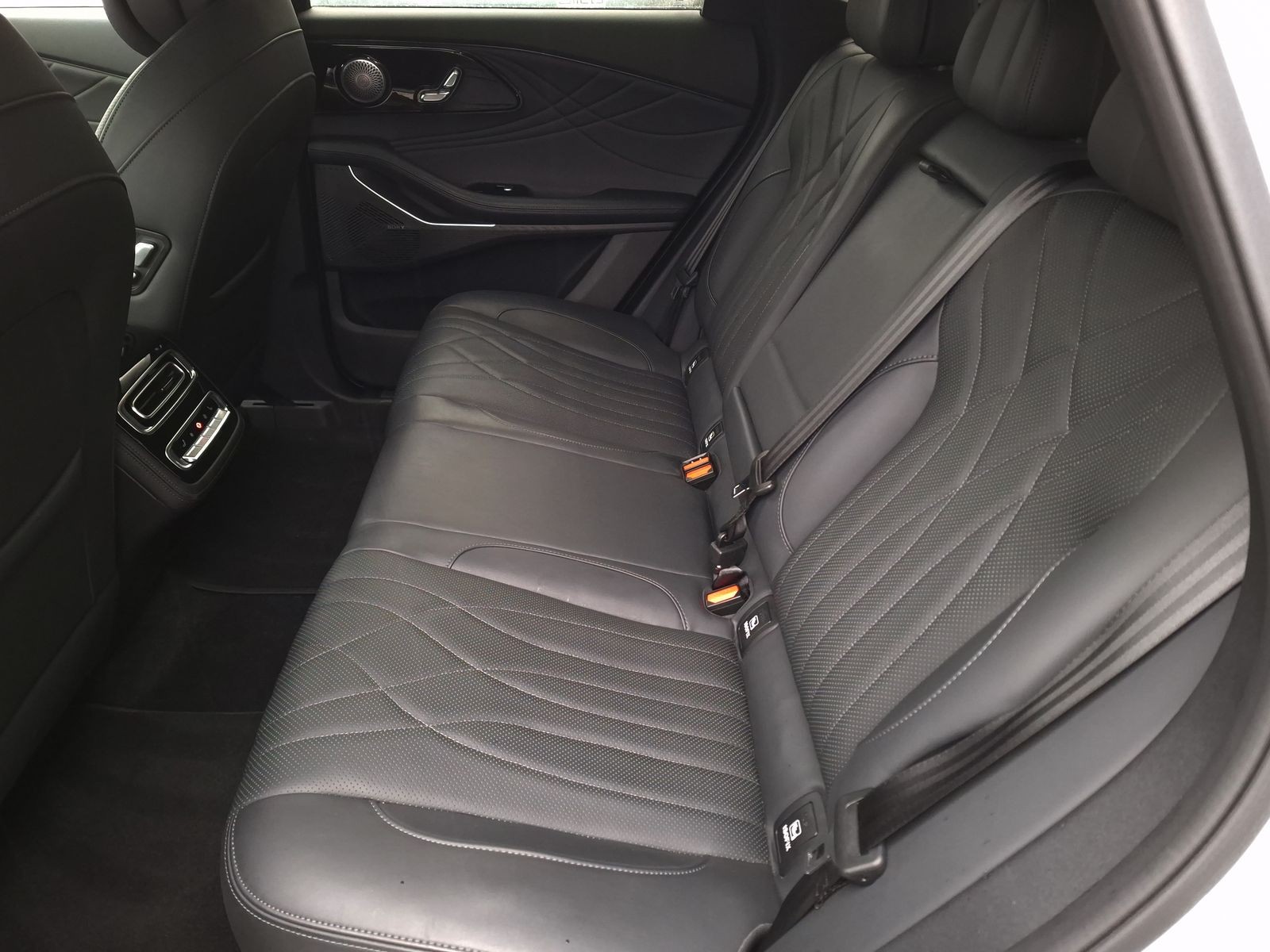 12 - Omoda 9 shs-p 1.5 tgdi plug-in premium i-awd dht3