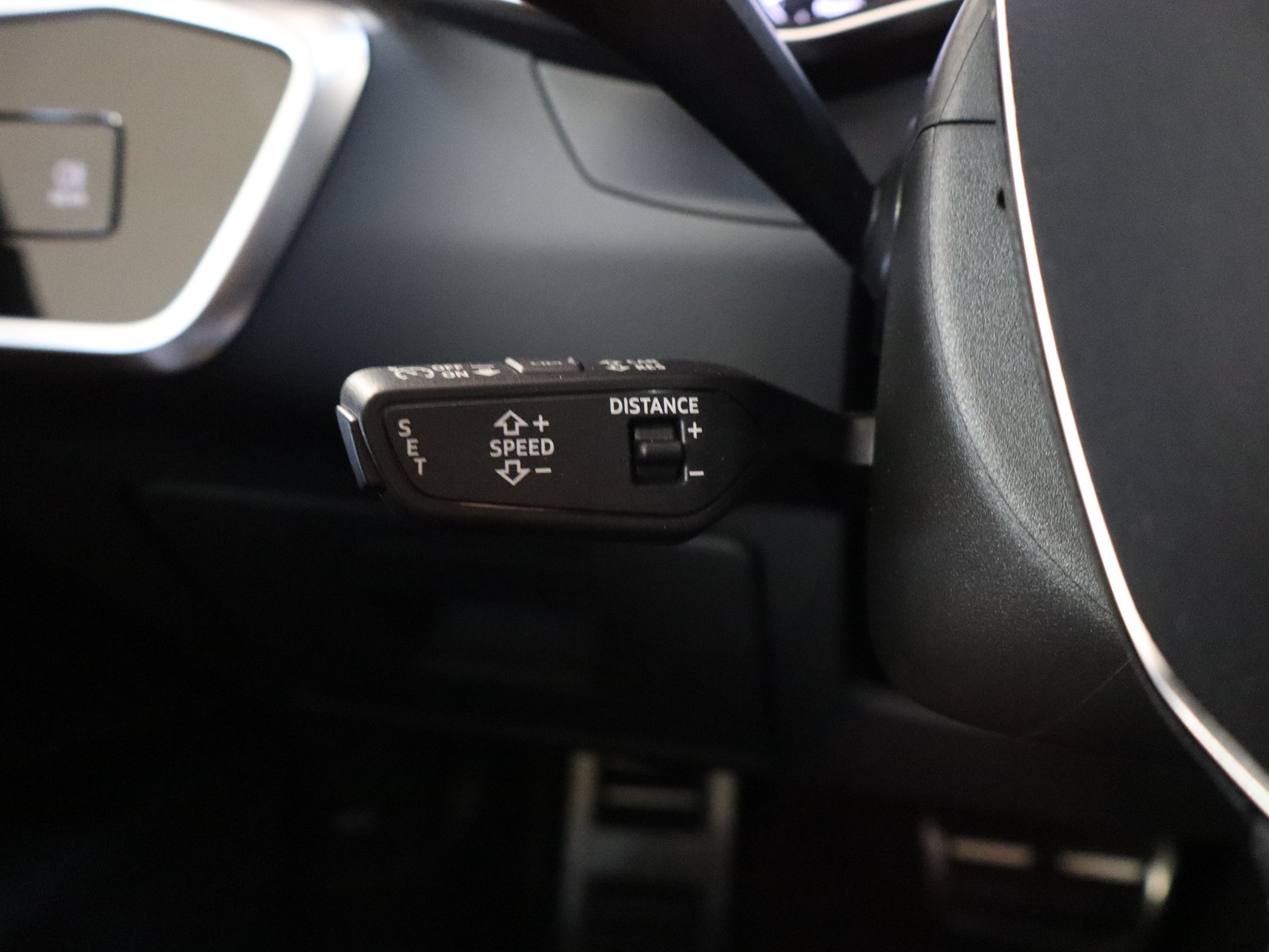 15 - Audi RS6 avant 4.0 v8 mhev quattro tiptronic