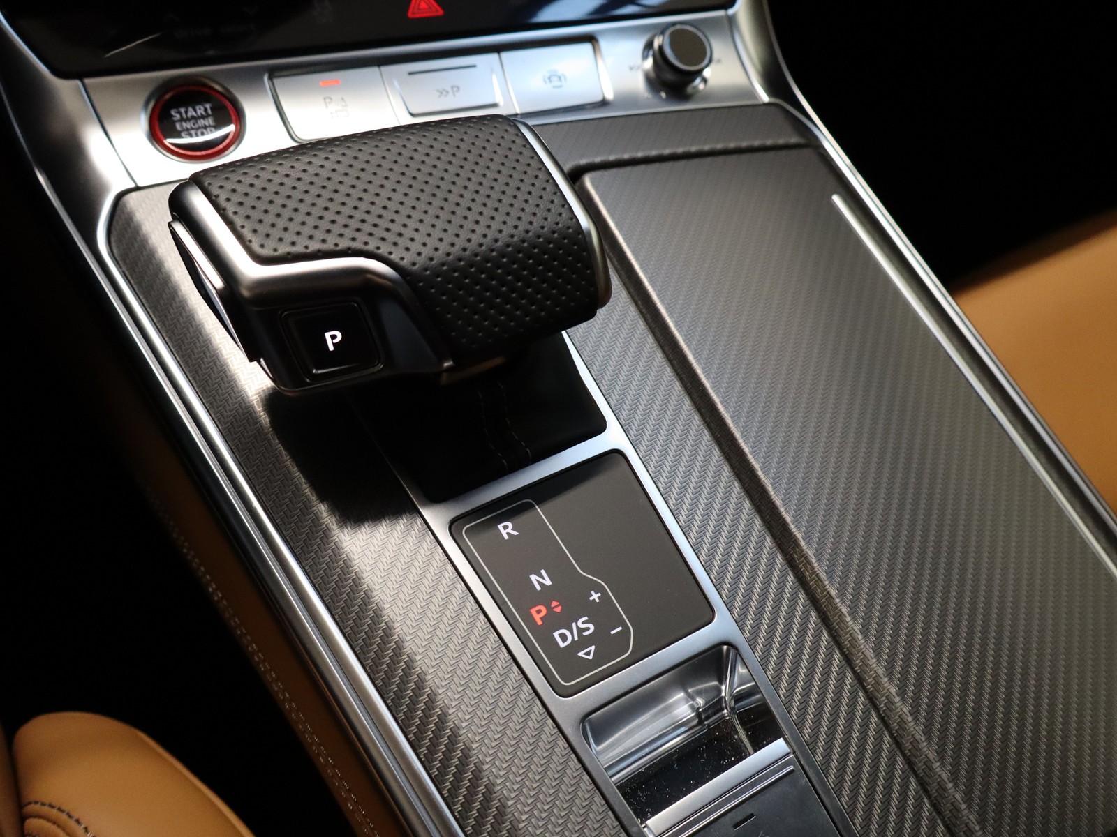 16 - Audi RS6 avant 4.0 v8 mhev quattro tiptronic