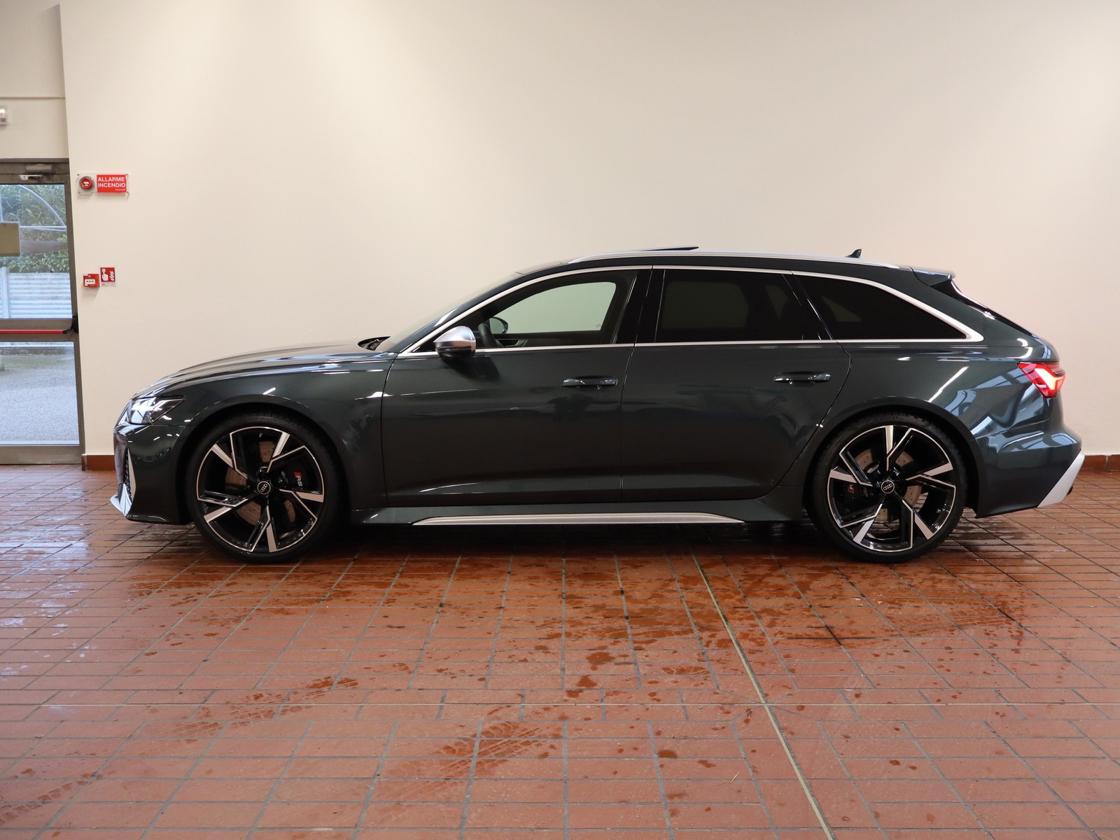 3 - Audi RS6 avant 4.0 v8 mhev quattro tiptronic