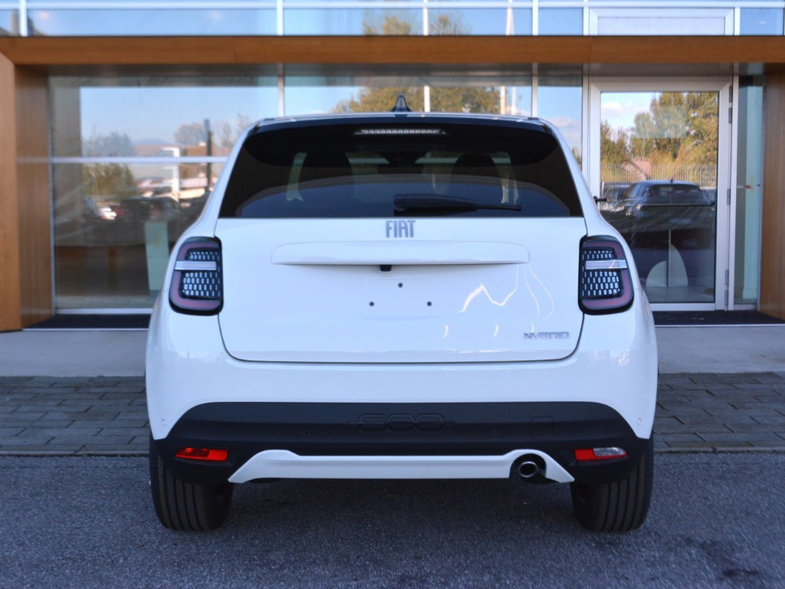 4 - Fiat 600 1.2 hybrid 110cv la prima ii edct