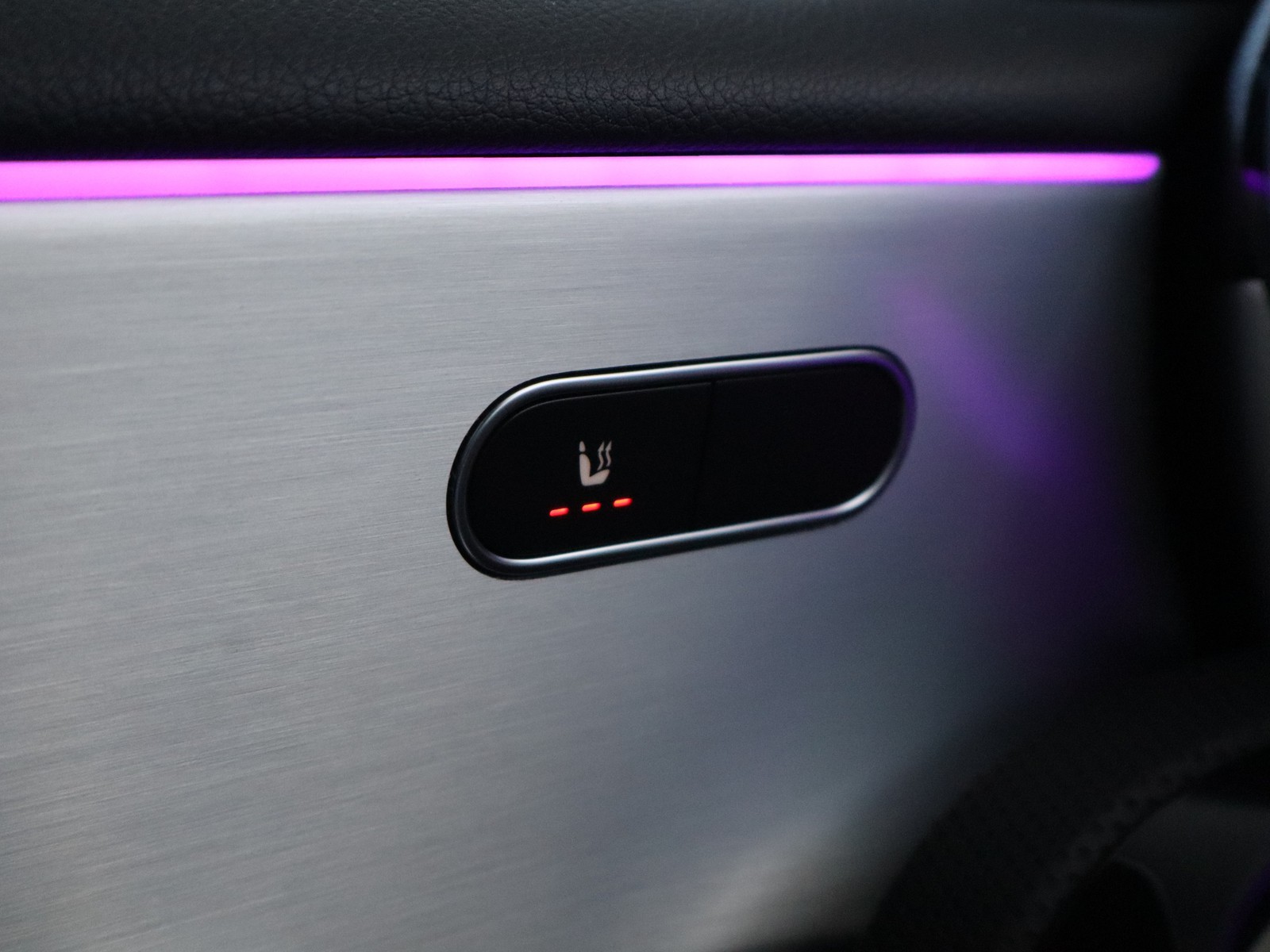 15 - Mercedes Classe A 180 d amg line extra speedshift dct amg 8g