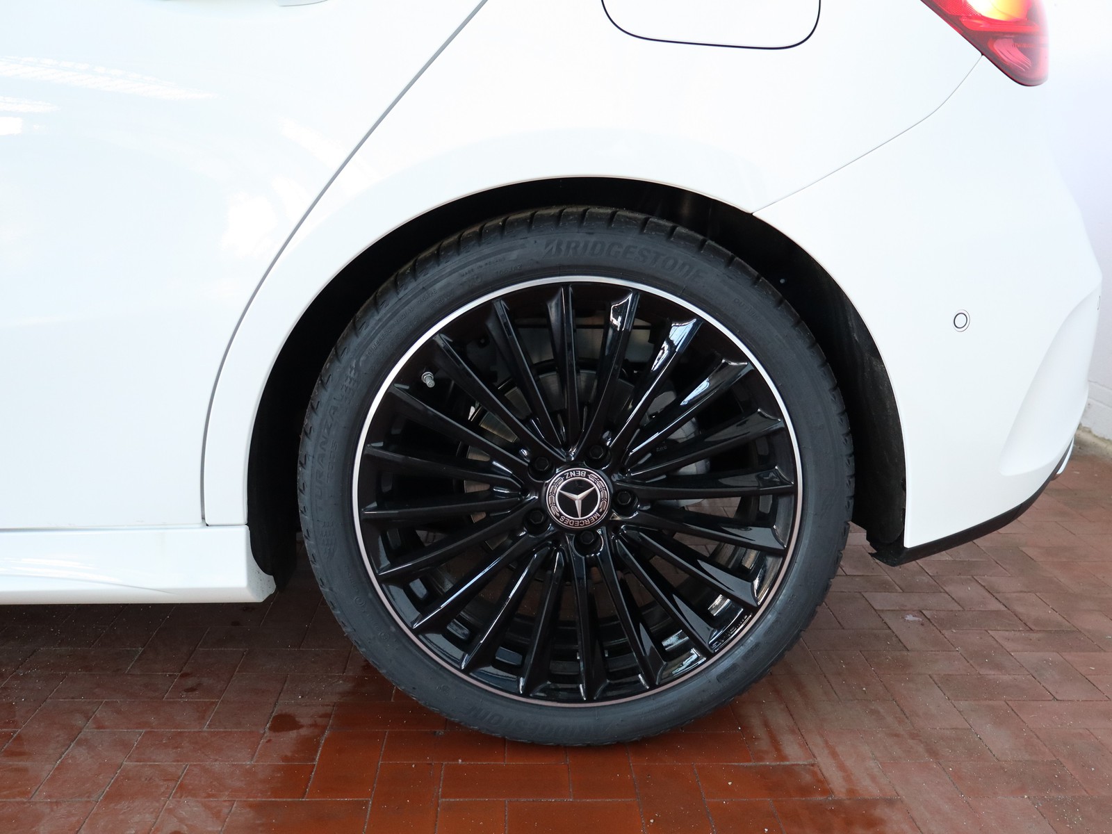 4 - Mercedes Classe A 180 d amg line extra speedshift dct amg 8g