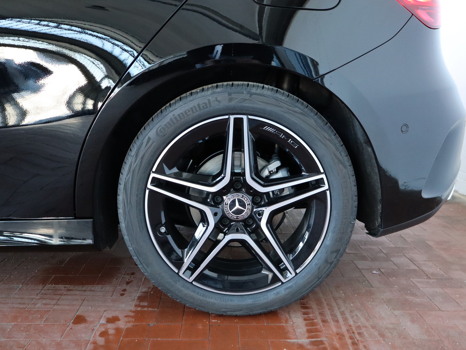 4 - Mercedes Classe A 180 d amg line extra speedshift dct amg 8g