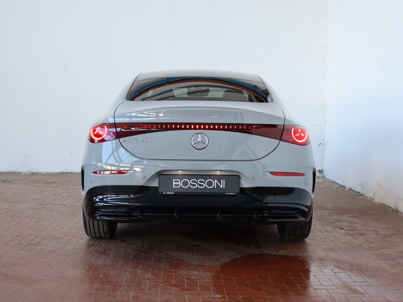 6 - Mercedes CLA 200 premium auto