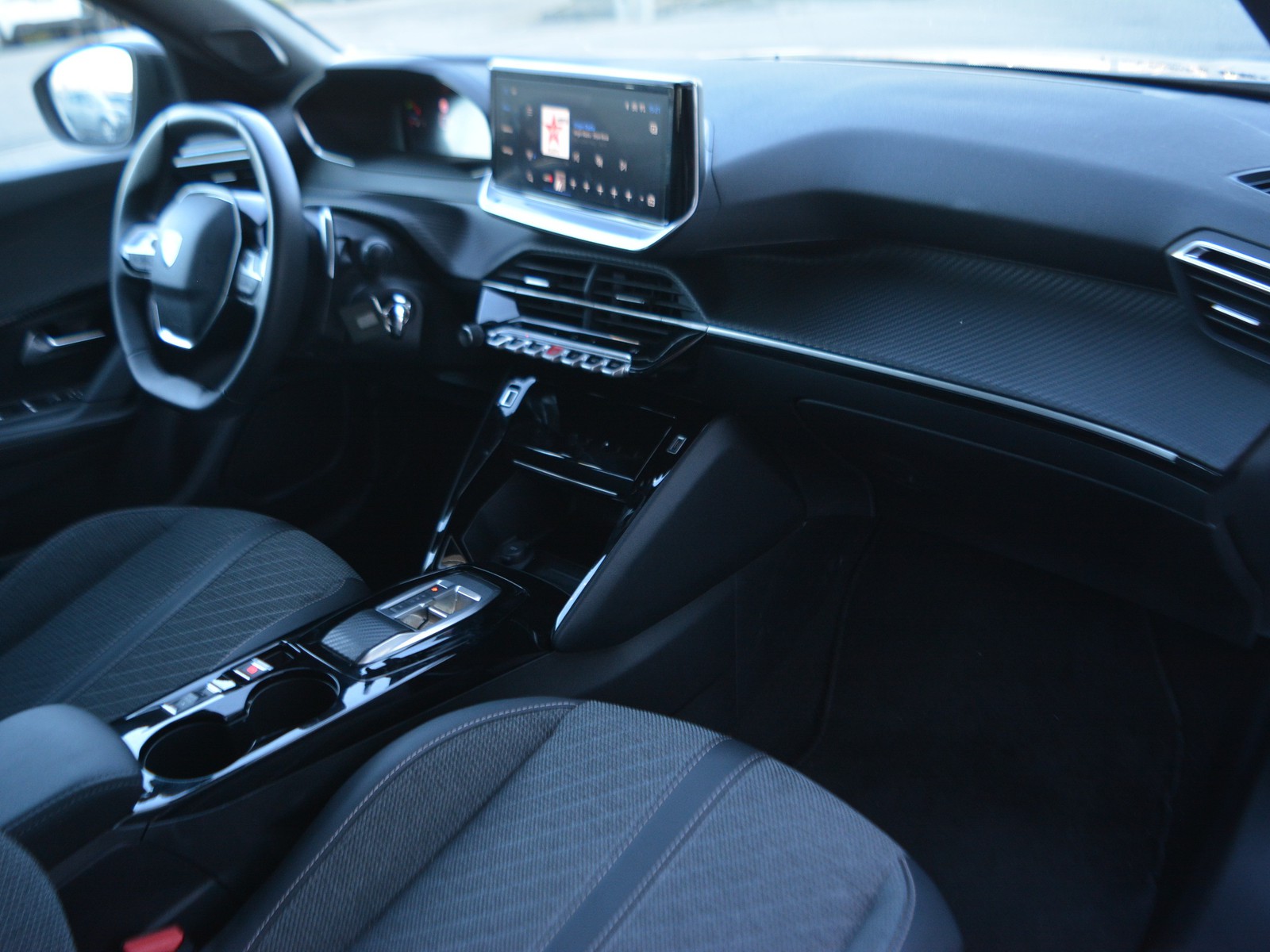 8 - Peugeot 2008 1.2 puretech 130cv allure eat8 s&s