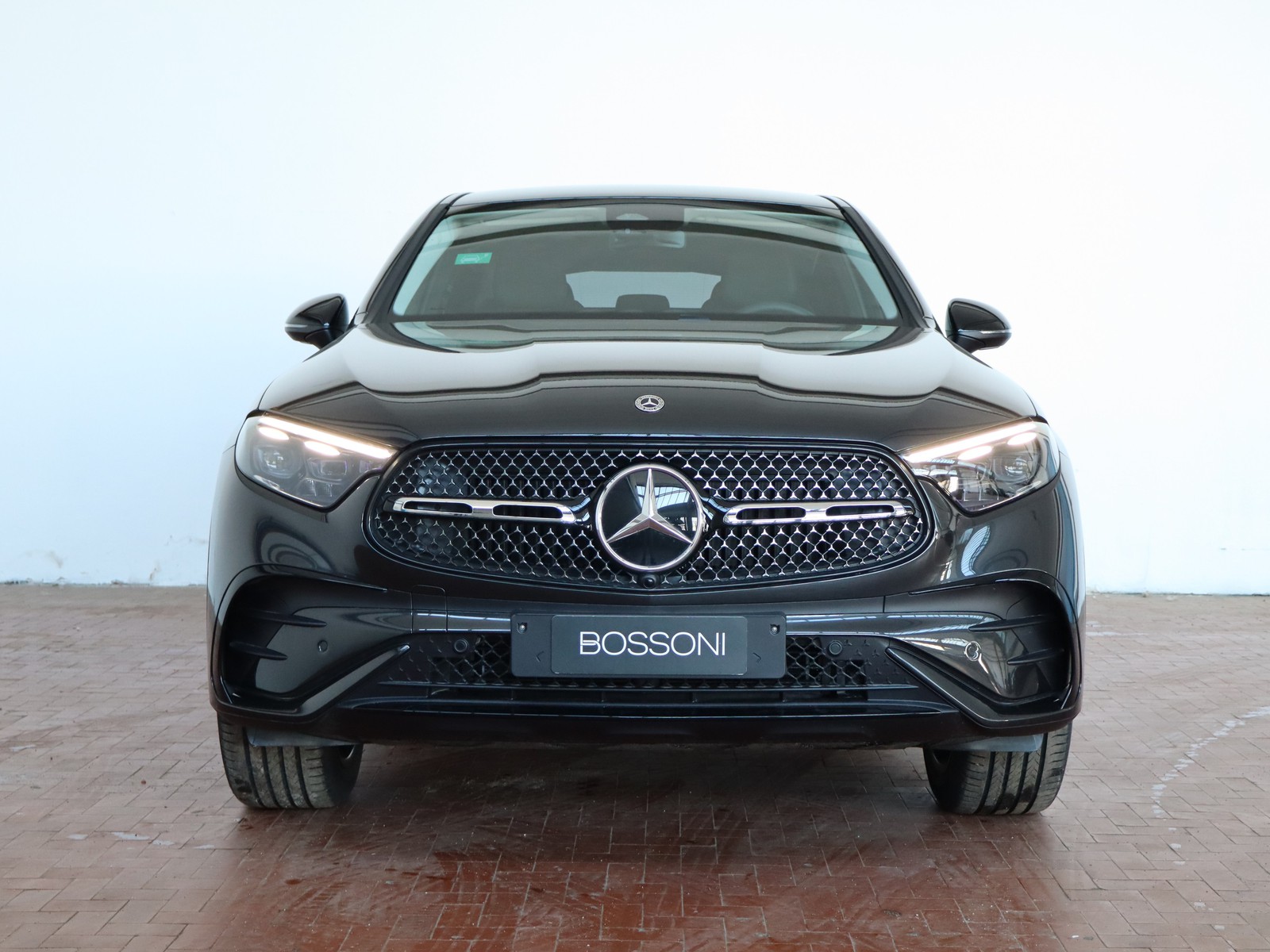 2 - Mercedes GLC coupe 300 de plug in hybrid amg line advanced tech 4matic 9g-tronic