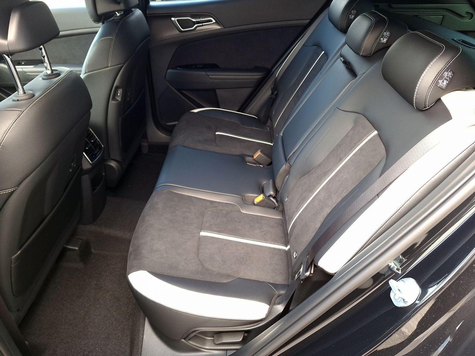 12 - Kia Sportage 1.6 crdi mhev gt-line sunroof pack dct7
