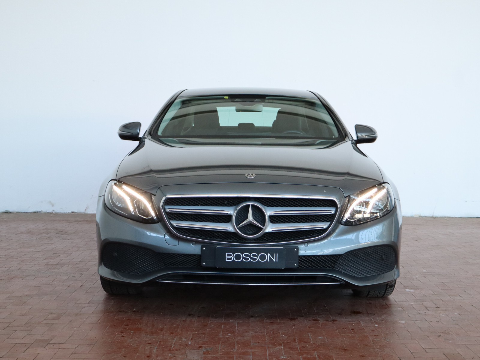 2 - Mercedes Classe E berlina 220 d business sport 4matic 9g-tronic plus